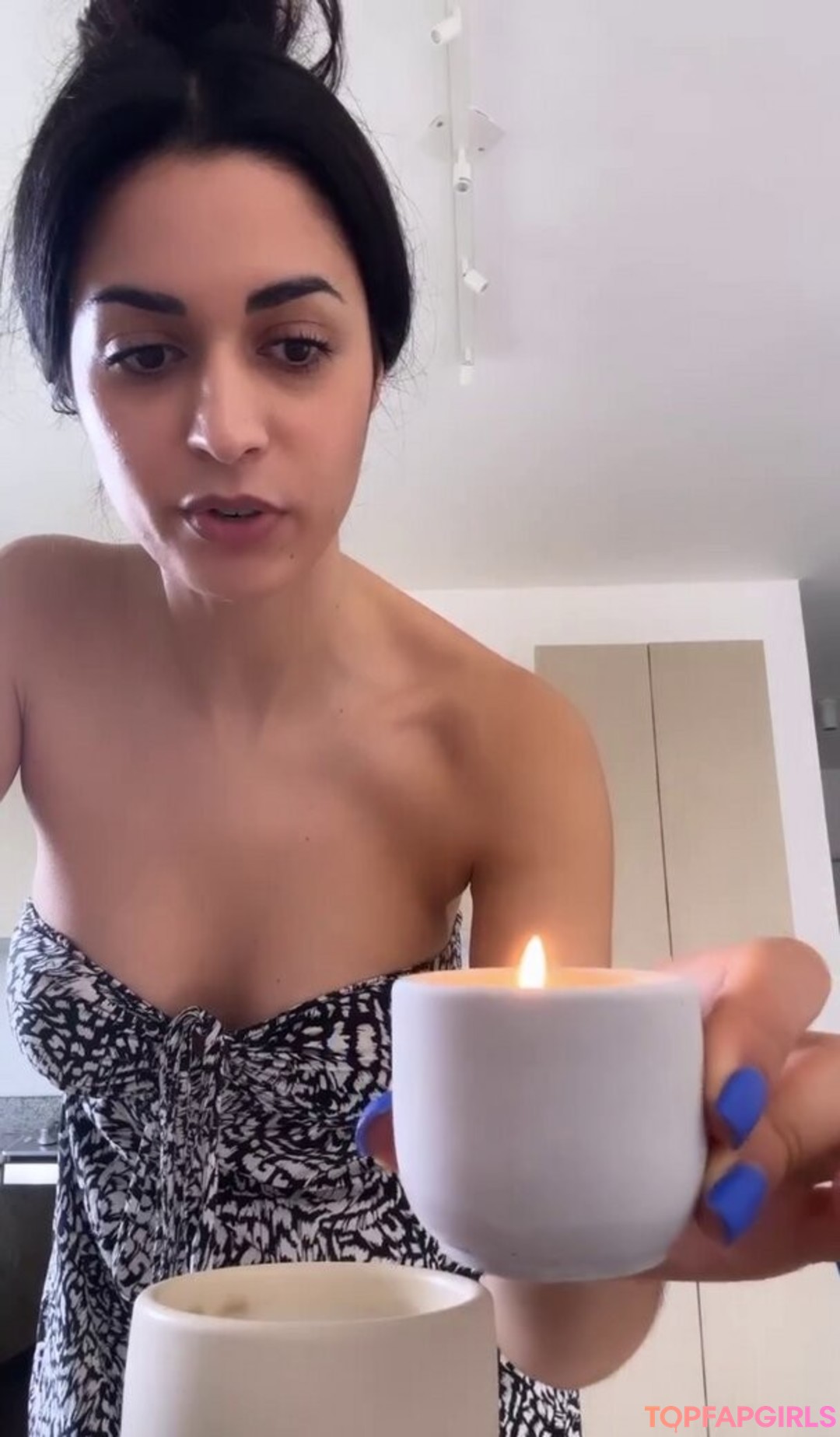 Foto desnuda filtrada de OnlyFans de Shirin Azami #322 Foto desnuda filtrada de OnlyFans de Shirin Azami #322