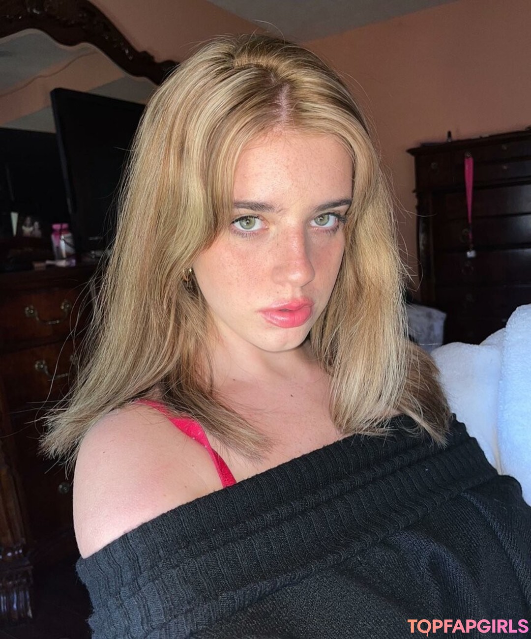 Foto desnuda filtrada de OnlyFans de Xohalzy444 #95 Foto desnuda filtrada de OnlyFans de Xohalzy444 #95