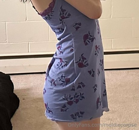 Foto desnuda filtrada de OnlyFans de Moldiecorpse