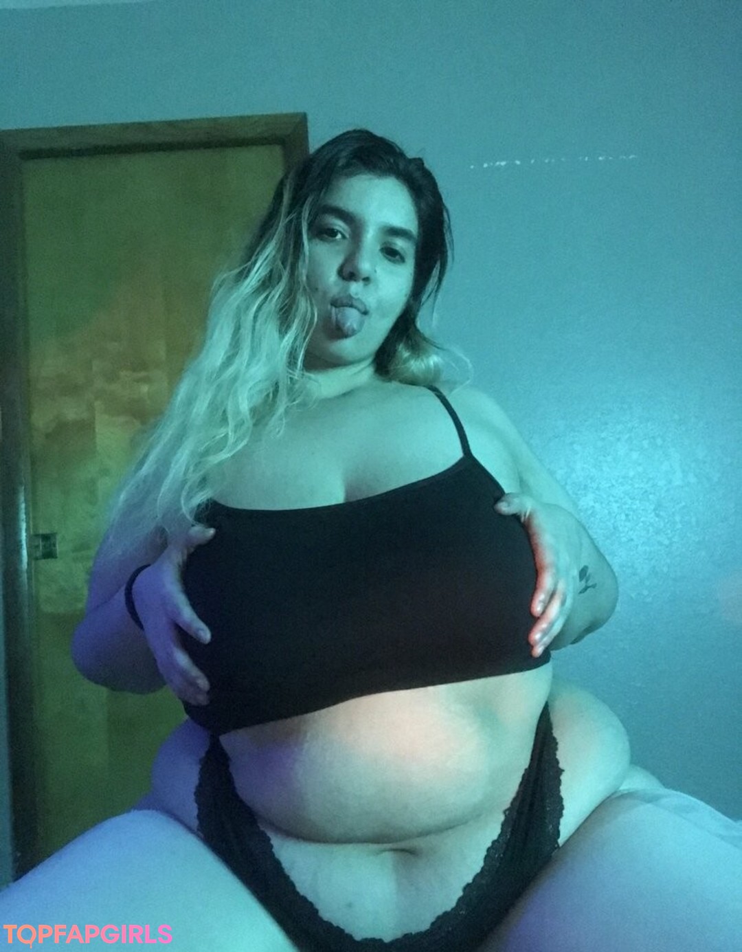 Foto desnuda filtrada de OnlyFans de Kushunlimited #13 Foto desnuda filtrada de OnlyFans de Kushunlimited #13