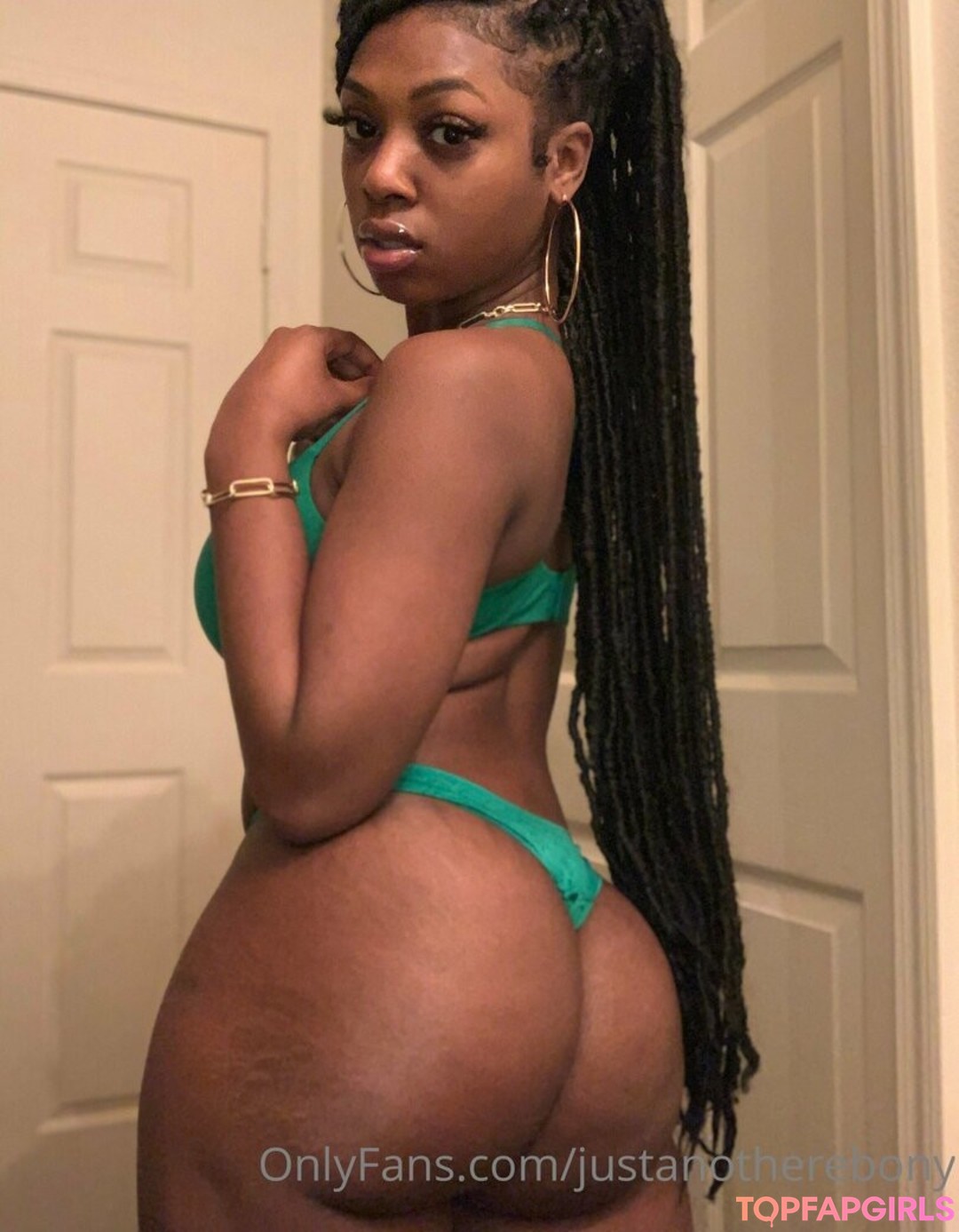 Foto desnuda filtrada de OnlyFans de Justanotherebony #7 Foto desnuda filtrada de OnlyFans de Justanotherebony #7