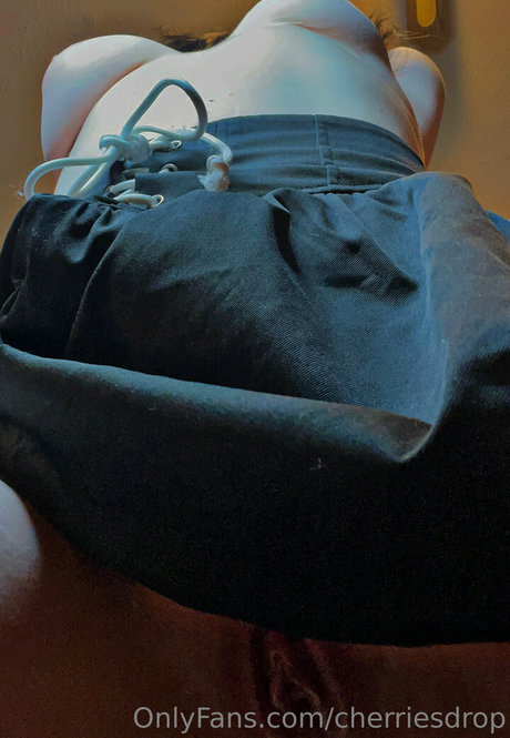 Foto desnuda filtrada de OnlyFans de Cherriesdrop