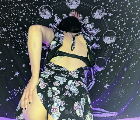 Lilgothhunny