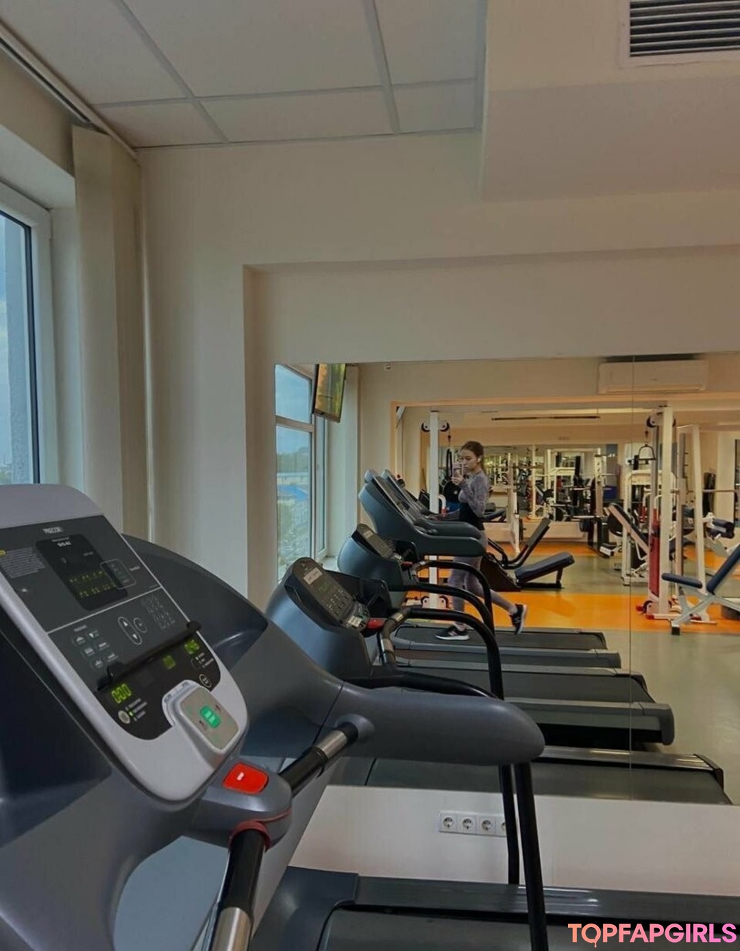 Foto desnuda filtrada de OnlyFans de Lhunnybunnyl #23 Foto desnuda filtrada de OnlyFans de Lhunnybunnyl #23