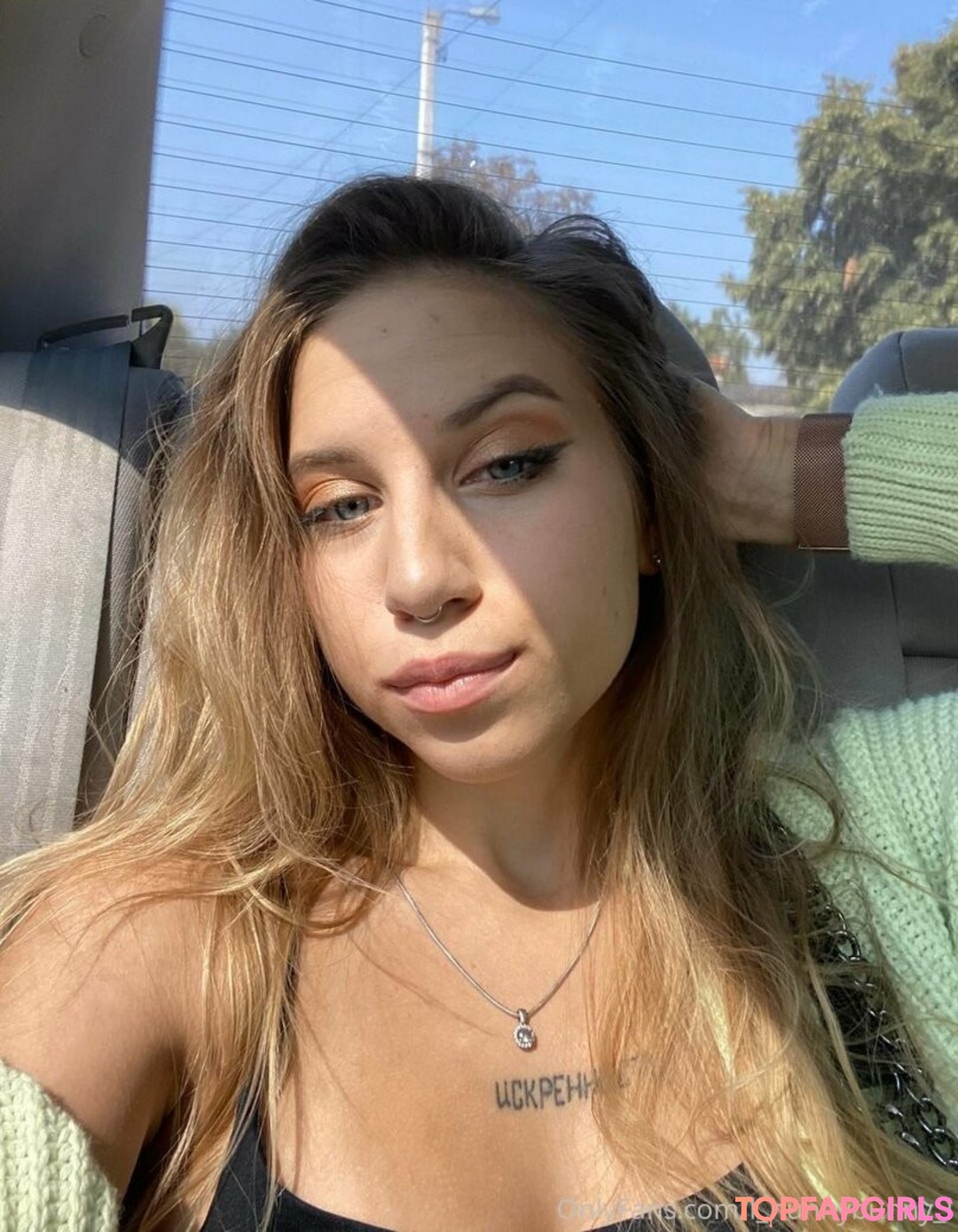 Foto desnuda filtrada de OnlyFans de Lhunnybunnyl #43 Foto desnuda filtrada de OnlyFans de Lhunnybunnyl #43