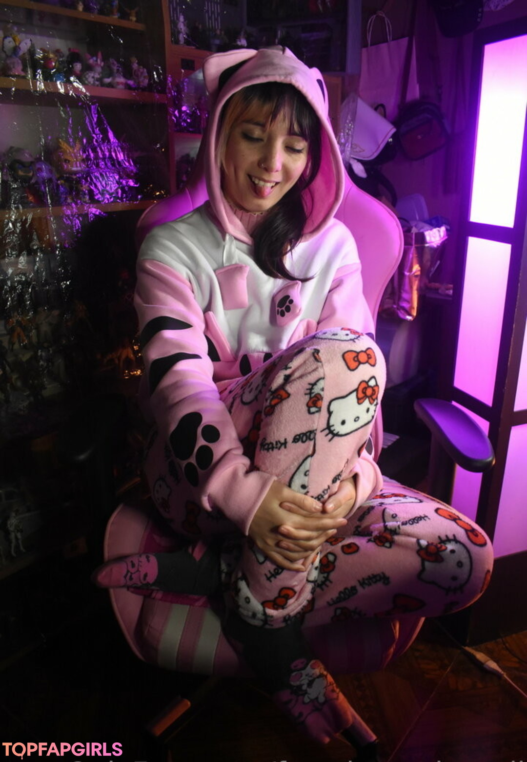 Foto desnuda filtrada de OnlyFans de Freekatsskawaii #200 Foto desnuda filtrada de OnlyFans de Freekatsskawaii #200