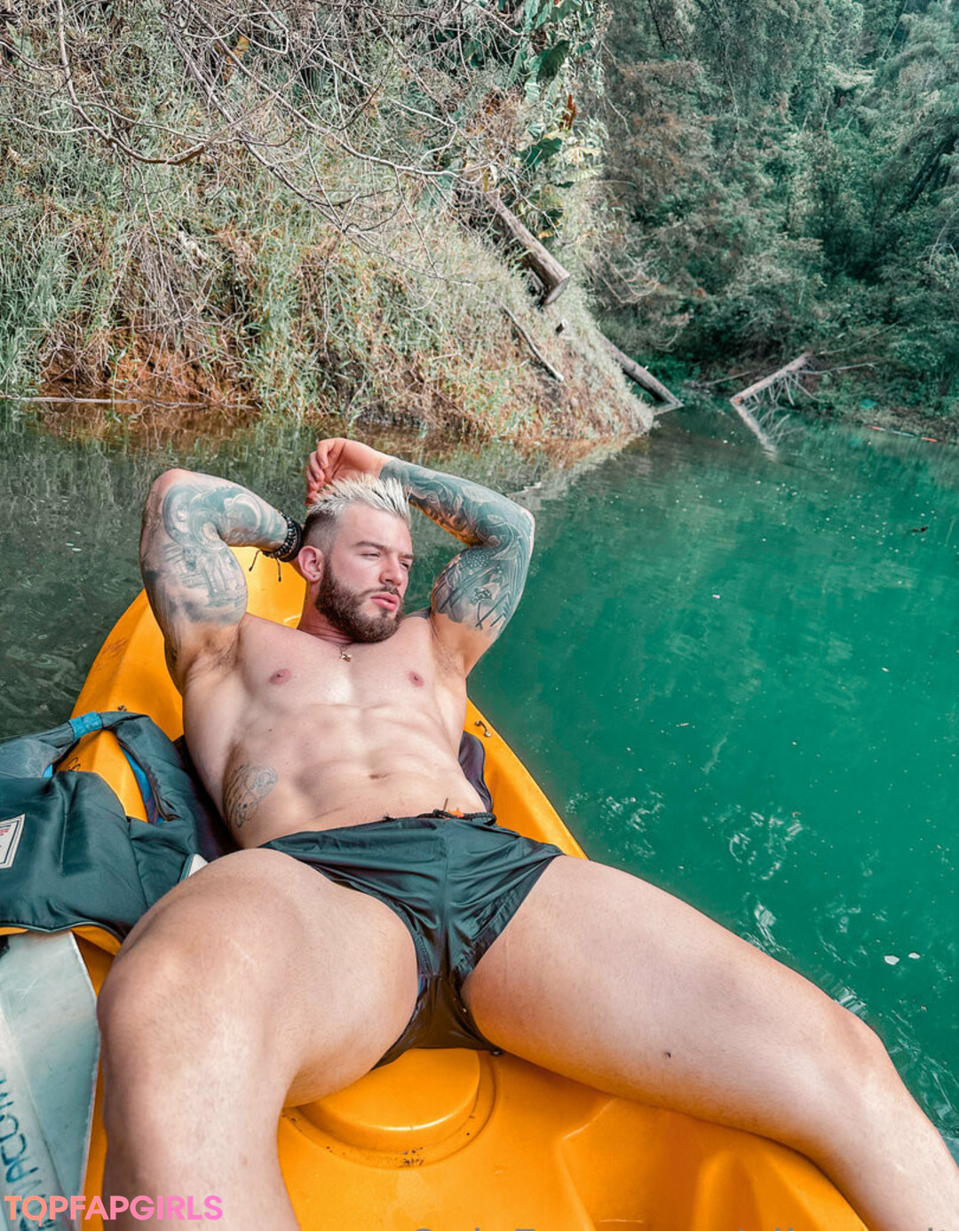 Foto desnuda filtrada de OnlyFans de Olivercolt #44 Foto desnuda filtrada de OnlyFans de Olivercolt #44