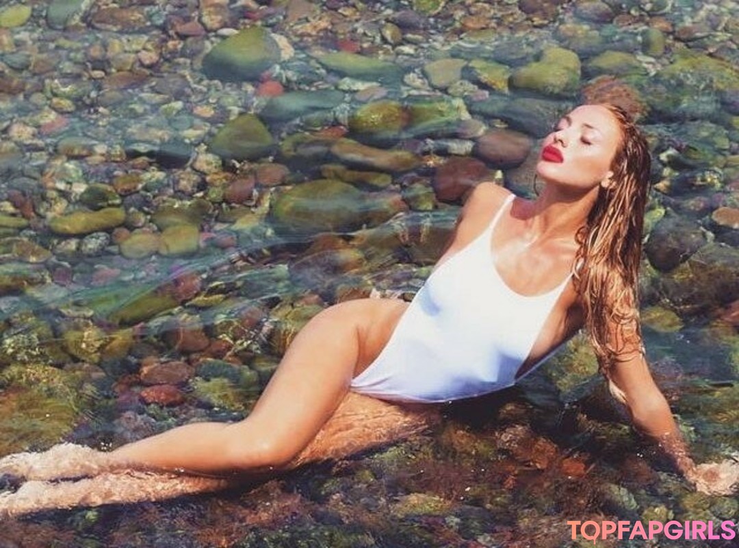 Foto desnuda filtrada de OnlyFans de Tanya The Cat #120 Foto desnuda filtrada de OnlyFans de Tanya The Cat #120