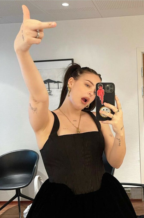 Foto desnuda filtrada de OnlyFans de Annemarie