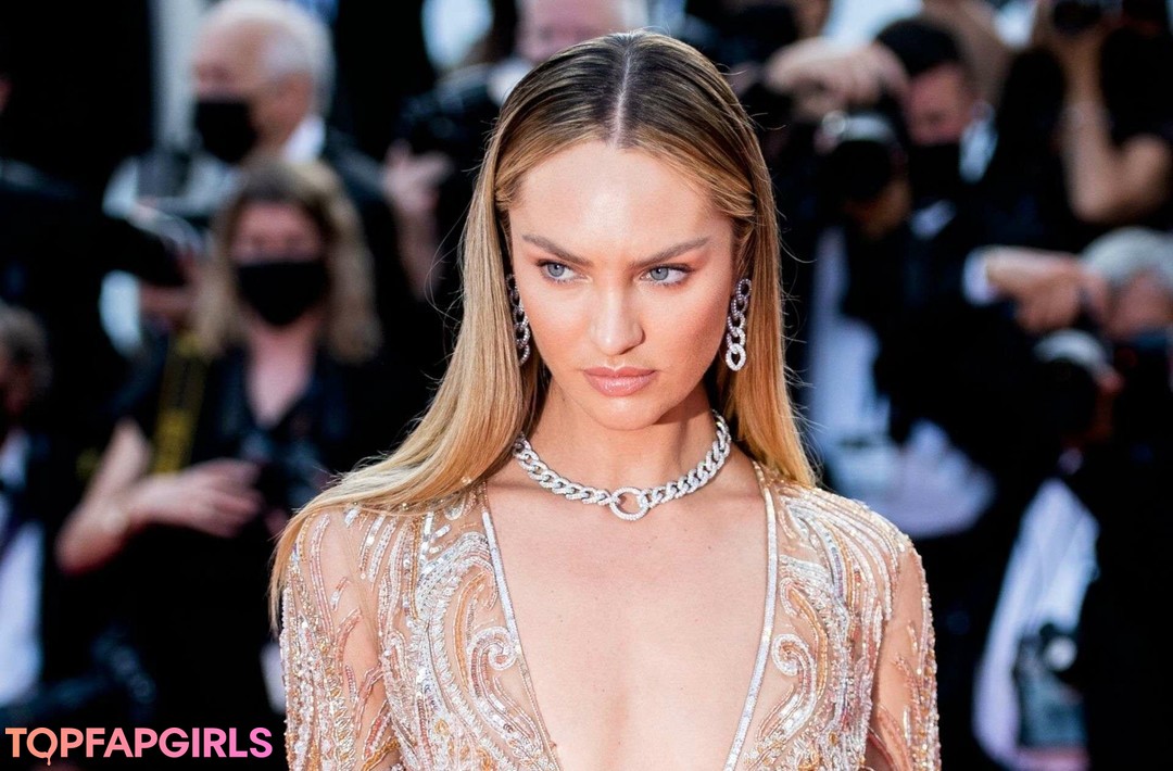 Foto desnuda filtrada de OnlyFans de Candice Swanepoel #201 Foto desnuda filtrada de OnlyFans de Candice Swanepoel #201