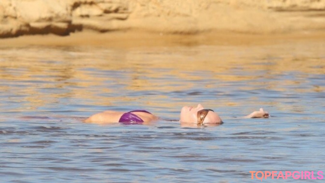 Foto desnuda filtrada de OnlyFans de Candice Swanepoel #381 Foto desnuda filtrada de OnlyFans de Candice Swanepoel #381