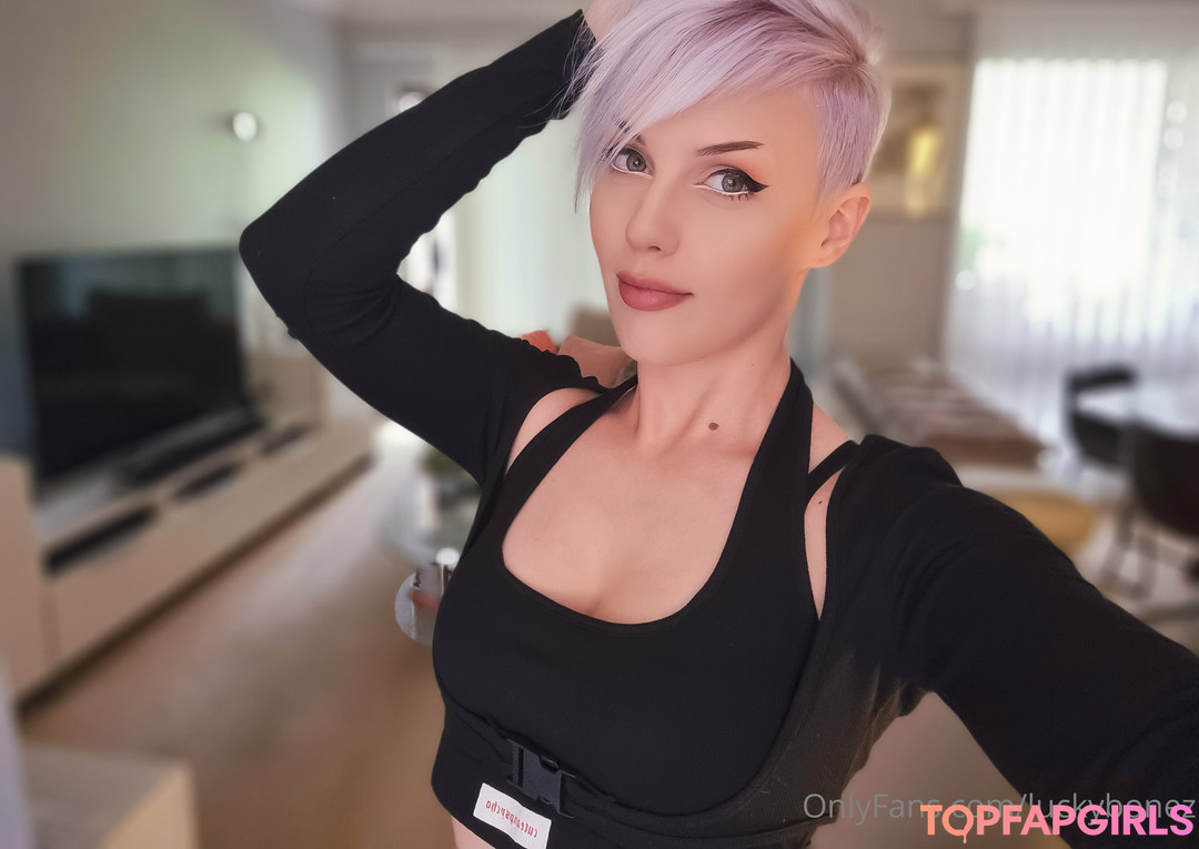 Foto desnuda filtrada de OnlyFans de Luckybonez #44 Foto desnuda filtrada de OnlyFans de Luckybonez #44