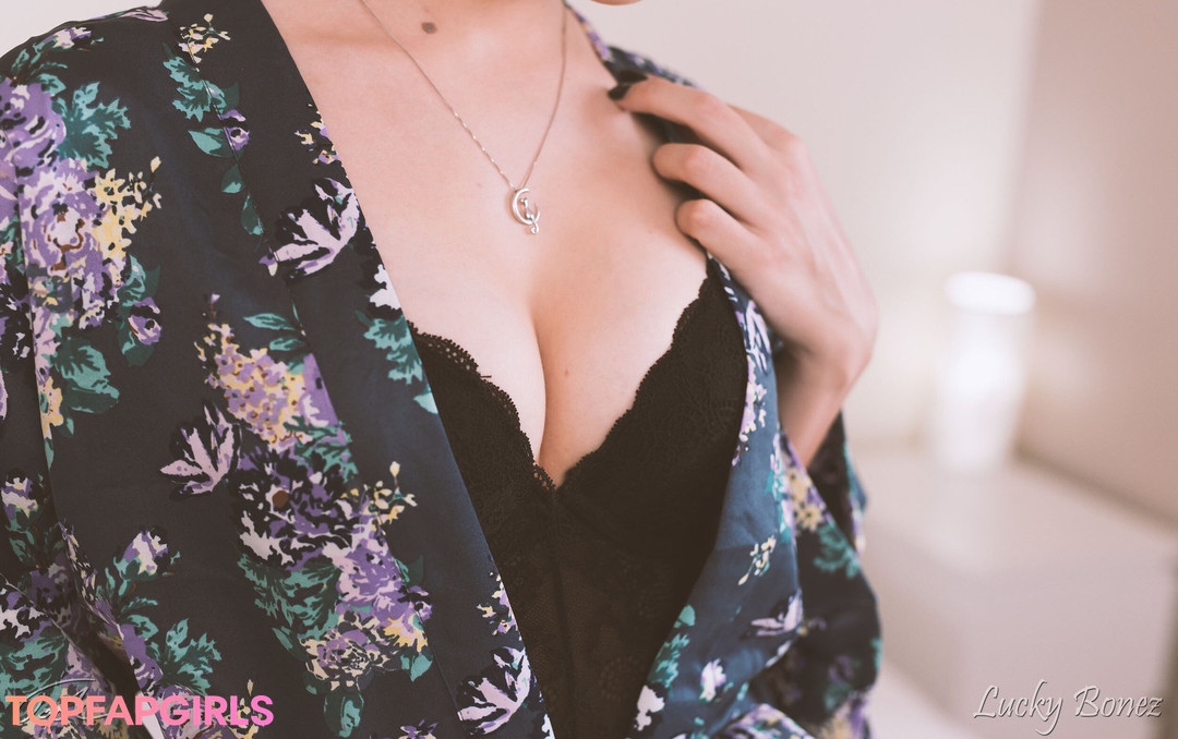 Foto desnuda filtrada de OnlyFans de Luckybonez #812 Foto desnuda filtrada de OnlyFans de Luckybonez #812