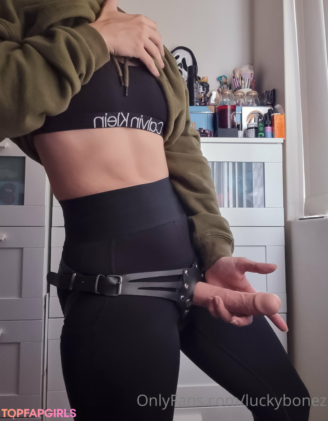 Foto desnuda filtrada de OnlyFans de Luckybonez #9 Foto desnuda filtrada de OnlyFans de Luckybonez #9