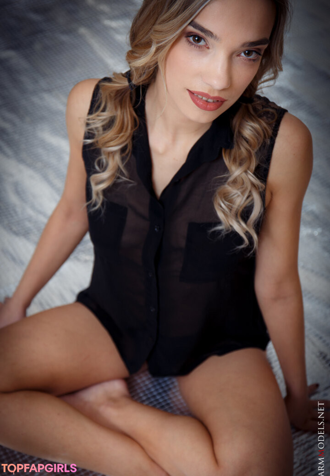 Foto desnuda filtrada de OnlyFans de Charmmodels #1861 Foto desnuda filtrada de OnlyFans de Charmmodels #1861