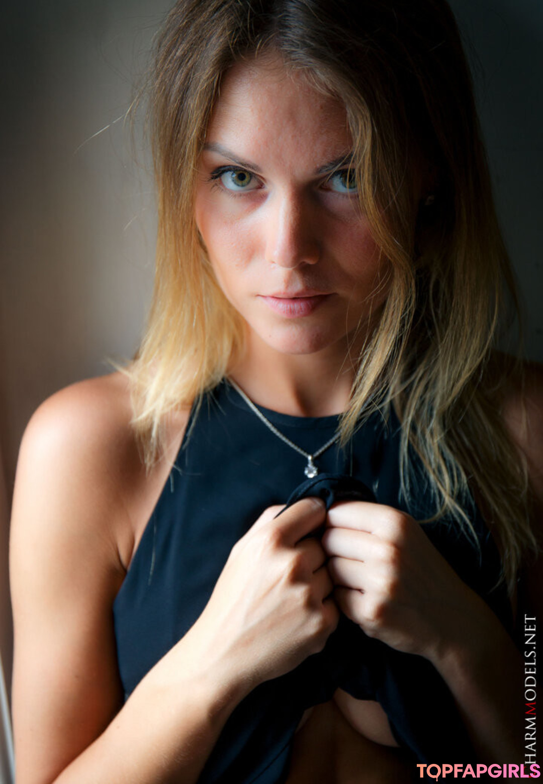 Foto desnuda filtrada de OnlyFans de Charmmodels #2394 Foto desnuda filtrada de OnlyFans de Charmmodels #2394