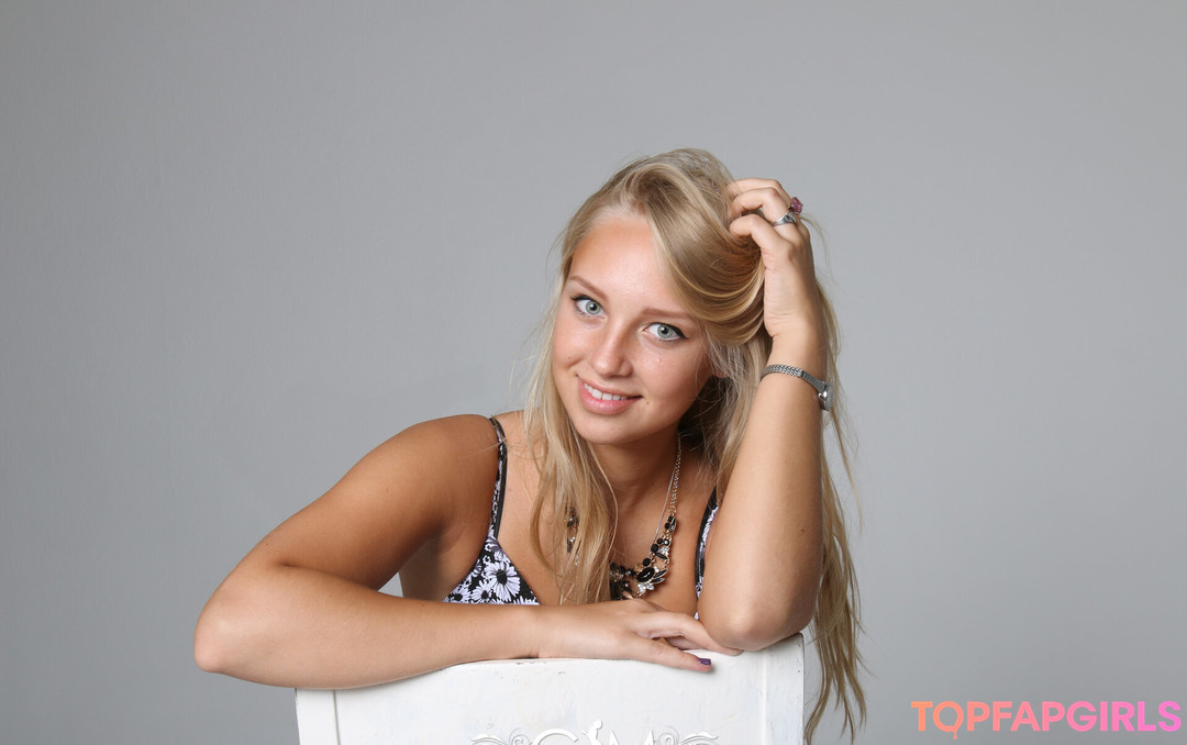 Foto desnuda filtrada de OnlyFans de Charmmodels #55 Foto desnuda filtrada de OnlyFans de Charmmodels #55