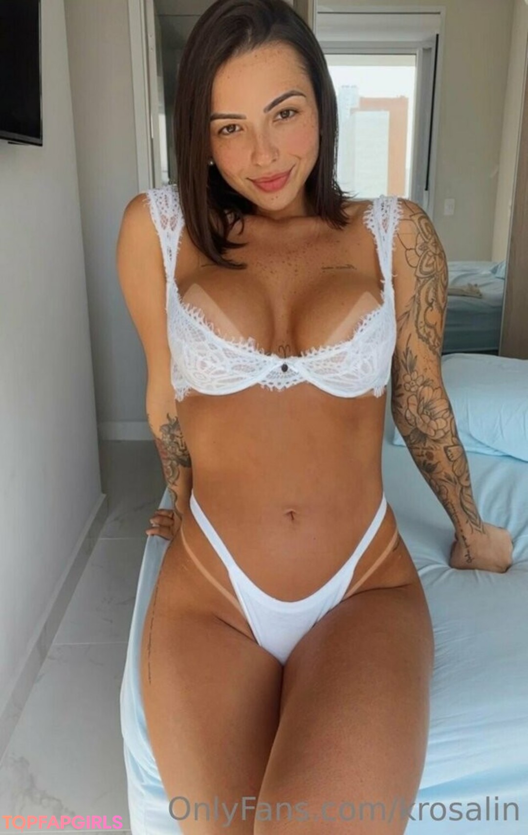 Foto desnuda filtrada de OnlyFans de Karolrosalin #10 Foto desnuda filtrada de OnlyFans de Karolrosalin #10