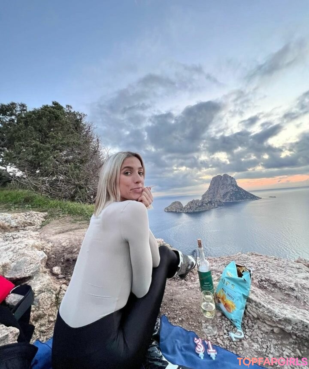 Foto desnuda filtrada de OnlyFans de Carlotad26 #28 Foto desnuda filtrada de OnlyFans de Carlotad26 #28