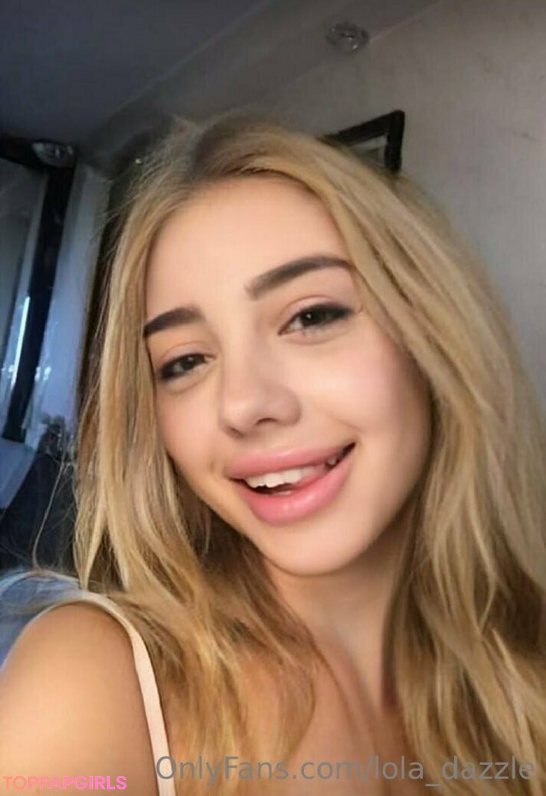 Foto desnuda filtrada de OnlyFans de Loladazzle #48 Foto desnuda filtrada de OnlyFans de Loladazzle #48