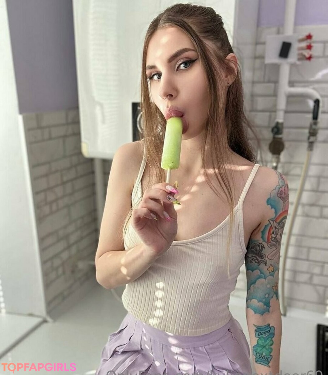 Foto desnuda filtrada de OnlyFans de Kylienextdoor69 #522 Foto desnuda filtrada de OnlyFans de Kylienextdoor69 #522