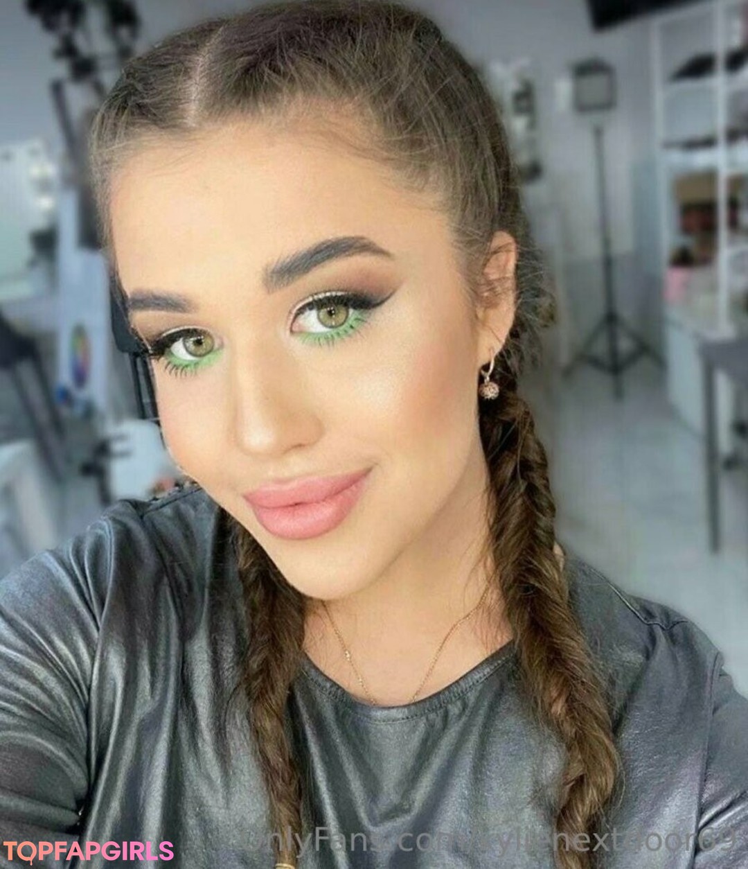 Foto desnuda filtrada de OnlyFans de Kylienextdoor69 #607 Foto desnuda filtrada de OnlyFans de Kylienextdoor69 #607