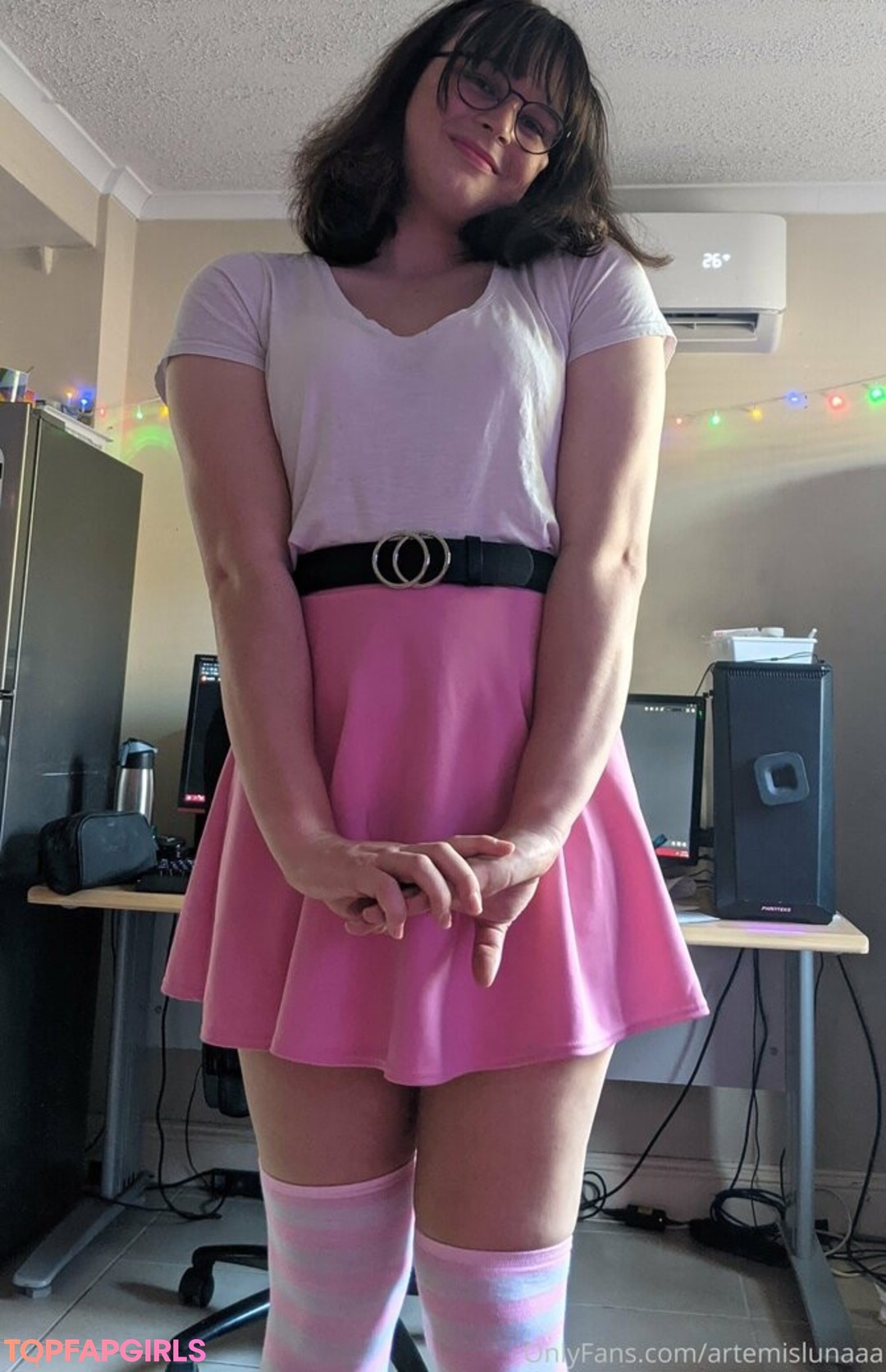 Foto desnuda filtrada de OnlyFans de Artemislunaaa #63 Foto desnuda filtrada de OnlyFans de Artemislunaaa #63