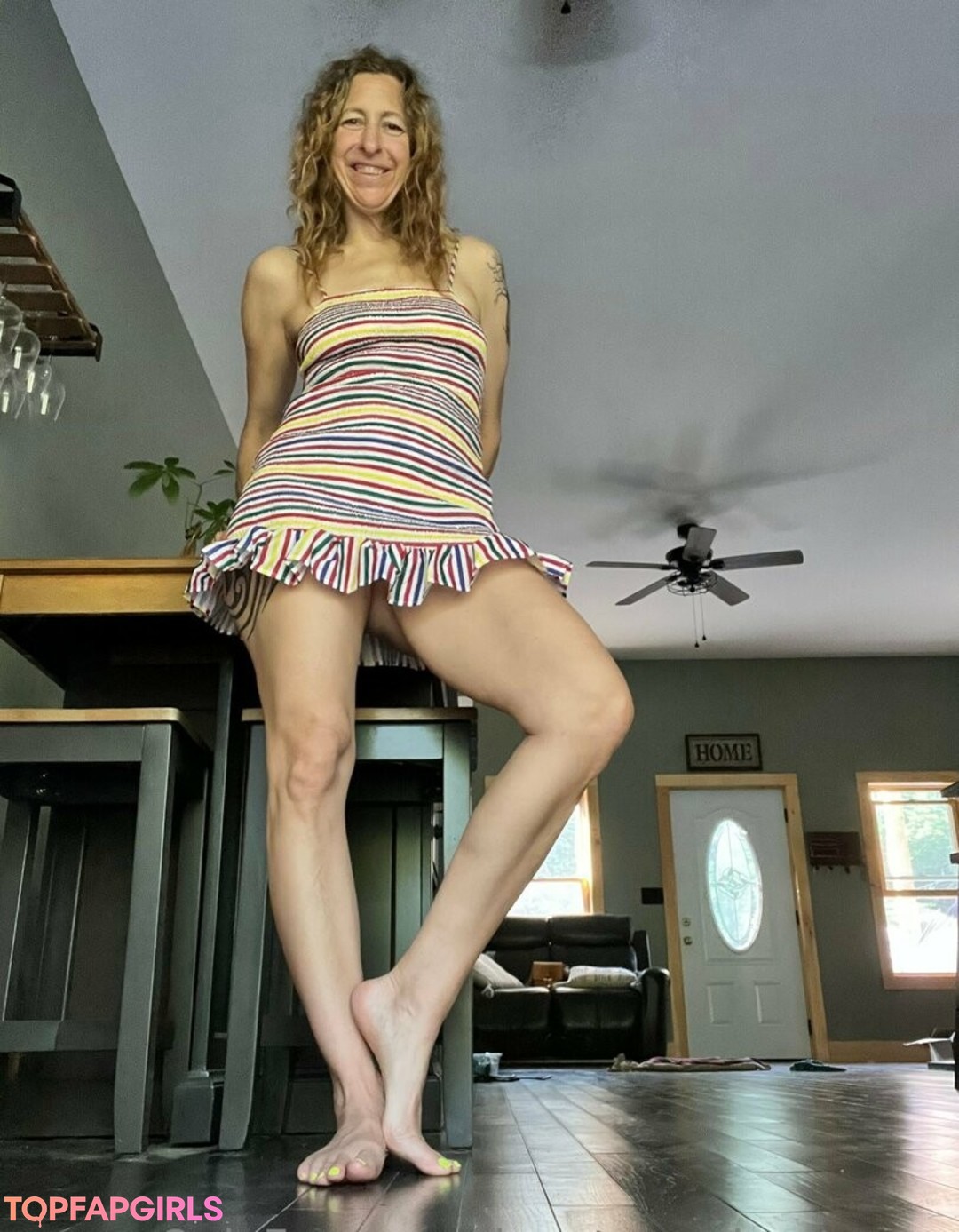 Foto desnuda filtrada de OnlyFans de Longtoesallystormy #50 Foto desnuda filtrada de OnlyFans de Longtoesallystormy #50