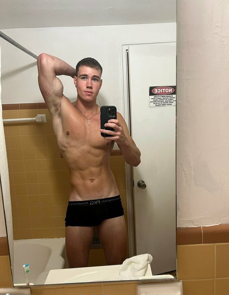 Foto desnuda filtrada de OnlyFans de Swolemattyy