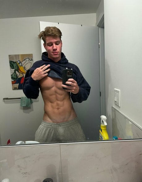 Foto desnuda filtrada de OnlyFans de Swolemattyy