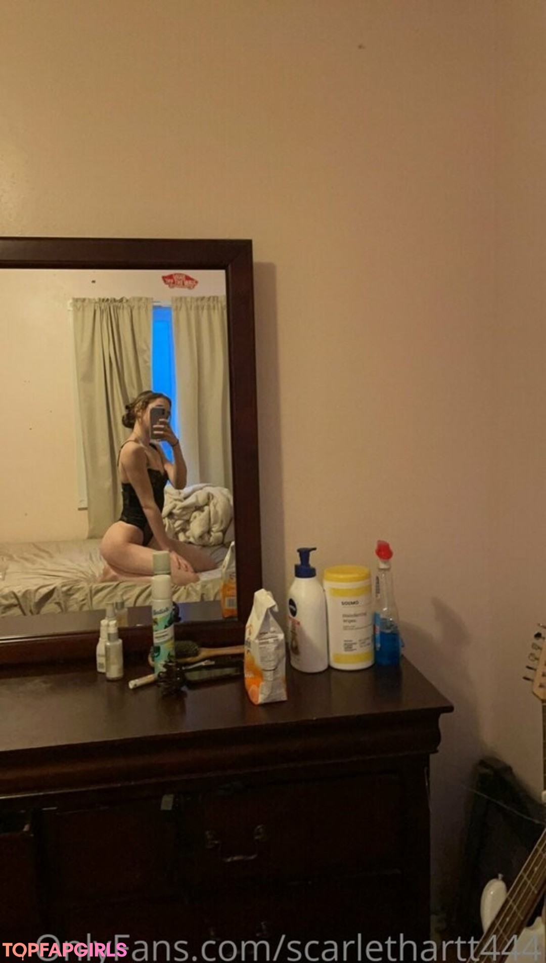 Foto desnuda filtrada de OnlyFans de Scarlethartt444 #4 Foto desnuda filtrada de OnlyFans de Scarlethartt444 #4