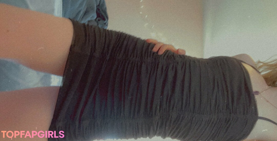 Foto desnuda filtrada de OnlyFans de Scarlethartt444 #68 Foto desnuda filtrada de OnlyFans de Scarlethartt444 #68