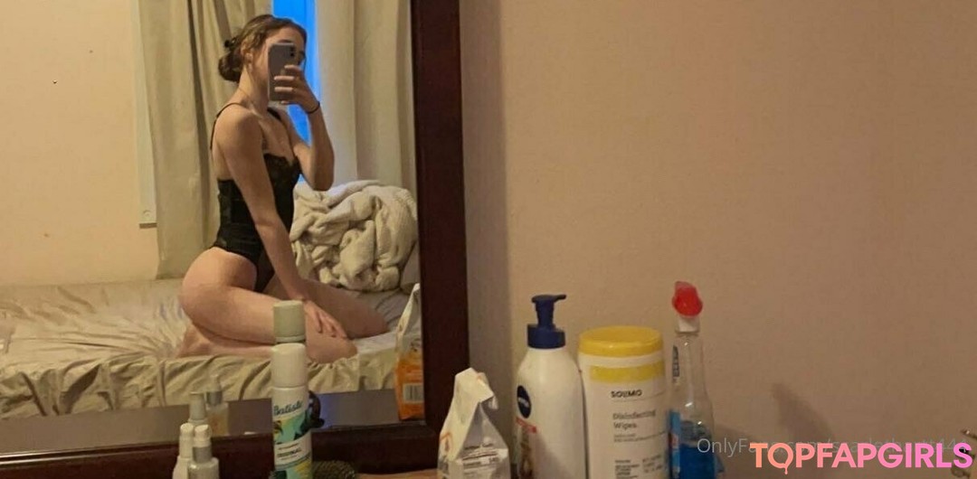 Foto desnuda filtrada de OnlyFans de Scarlethartt444 #9 Foto desnuda filtrada de OnlyFans de Scarlethartt444 #9