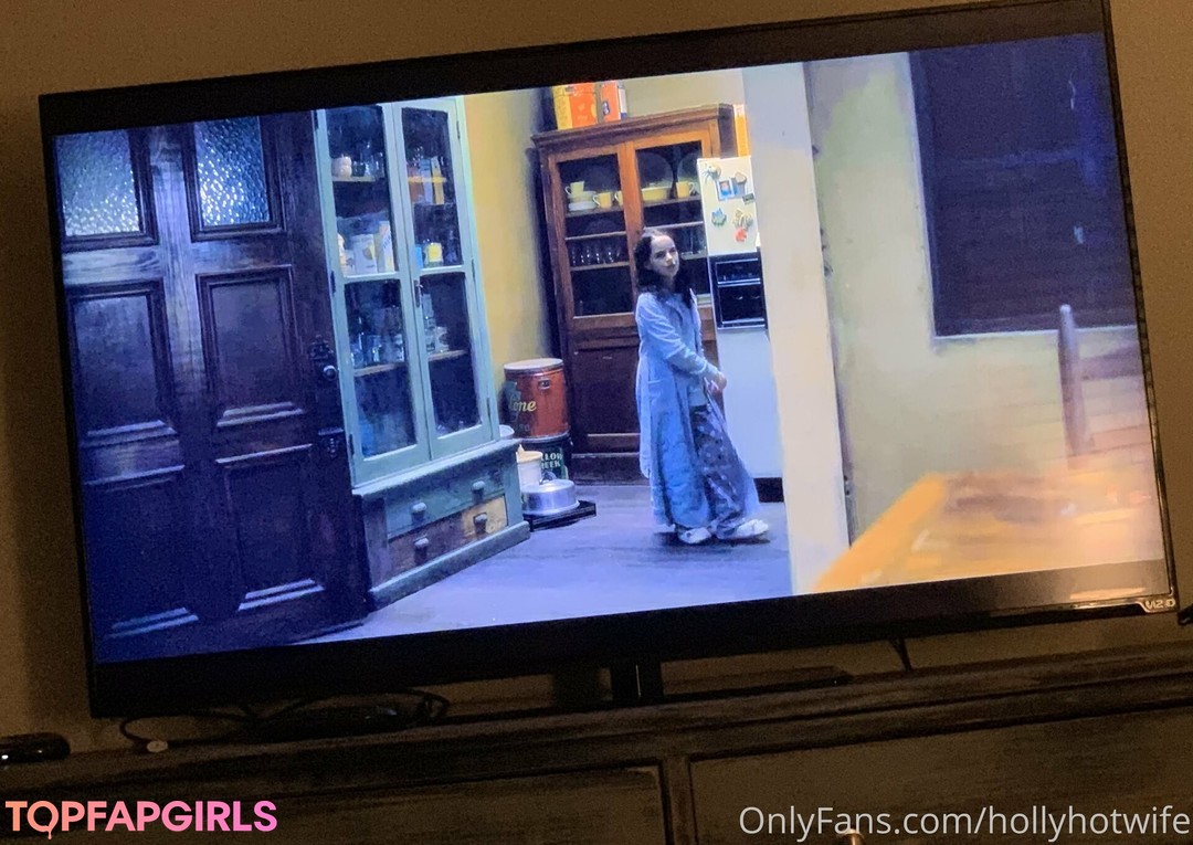 Foto desnuda filtrada de OnlyFans de Hollyhotwife #151 Foto desnuda filtrada de OnlyFans de Hollyhotwife #151