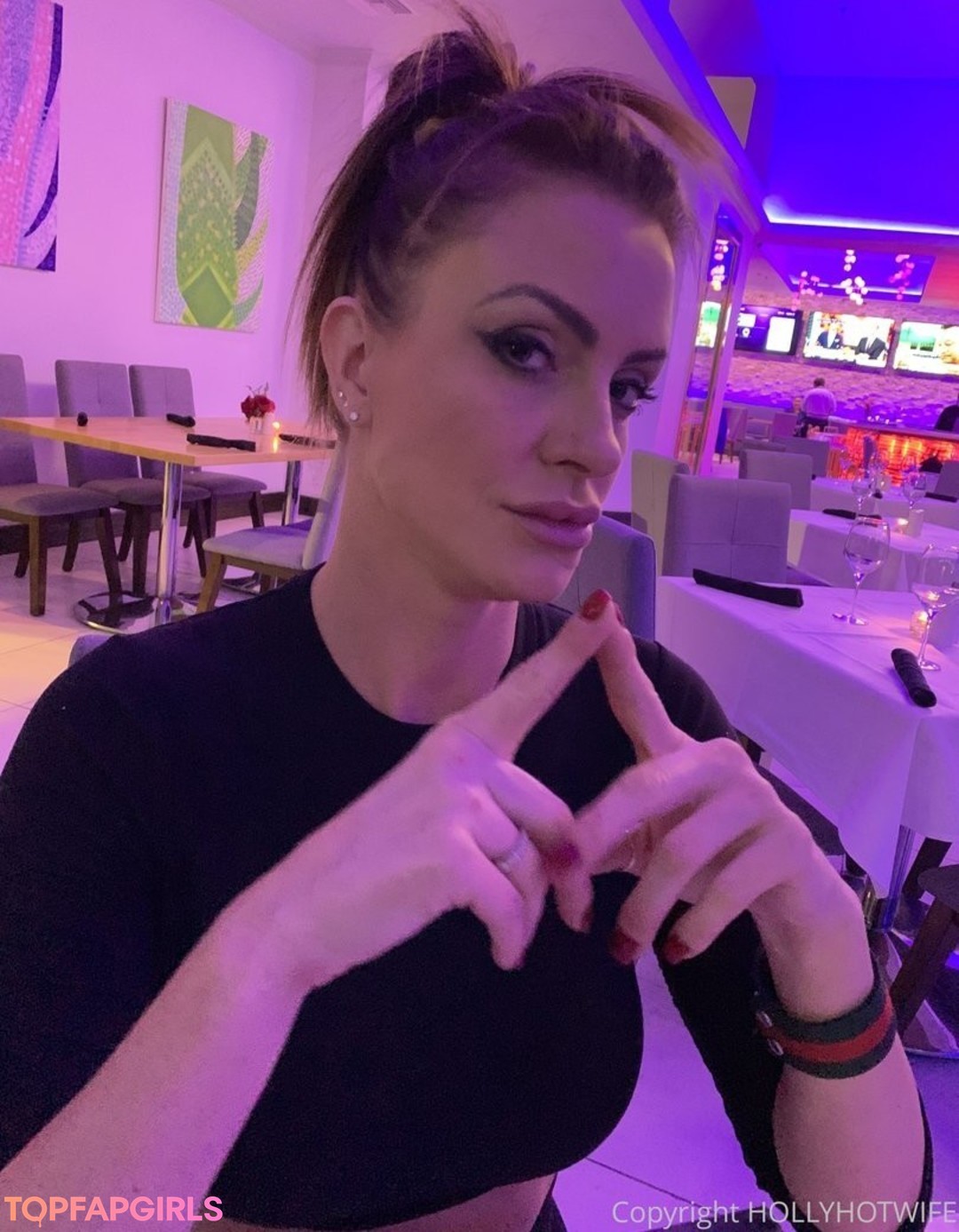 Foto desnuda filtrada de OnlyFans de Hollyhotwife #22 Foto desnuda filtrada de OnlyFans de Hollyhotwife #22