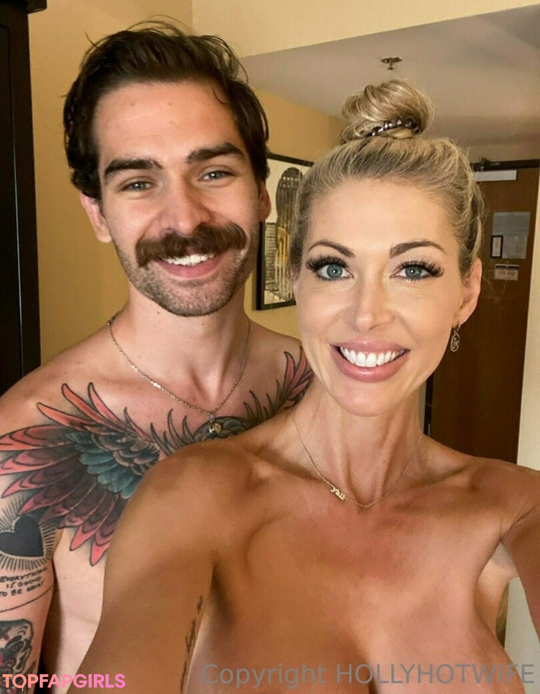 Foto desnuda filtrada de OnlyFans de Hollyhotwife #227 Foto desnuda filtrada de OnlyFans de Hollyhotwife #227