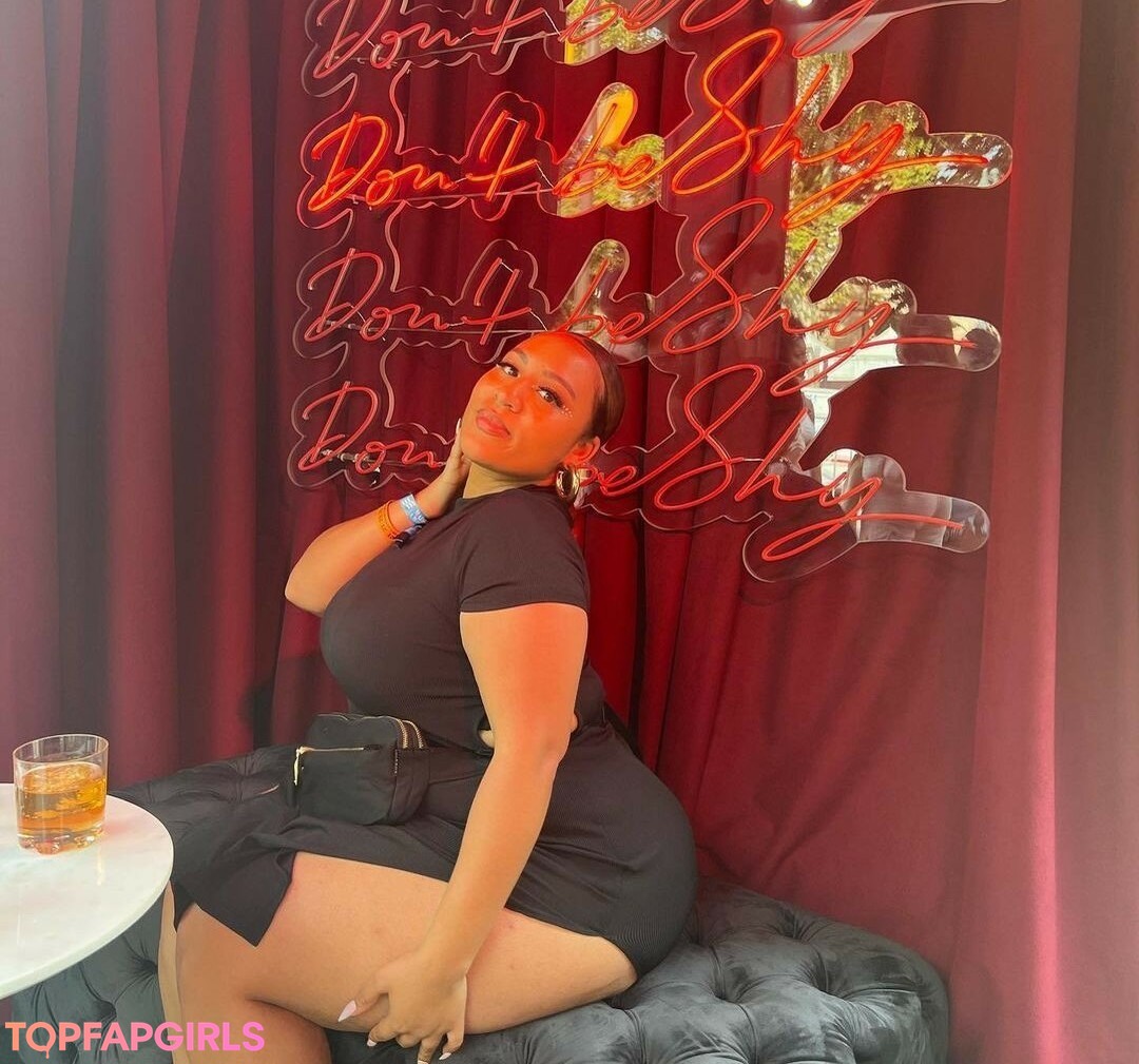 Foto desnuda filtrada de OnlyFans de Kathrynn Marie #43 Foto desnuda filtrada de OnlyFans de Kathrynn Marie #43