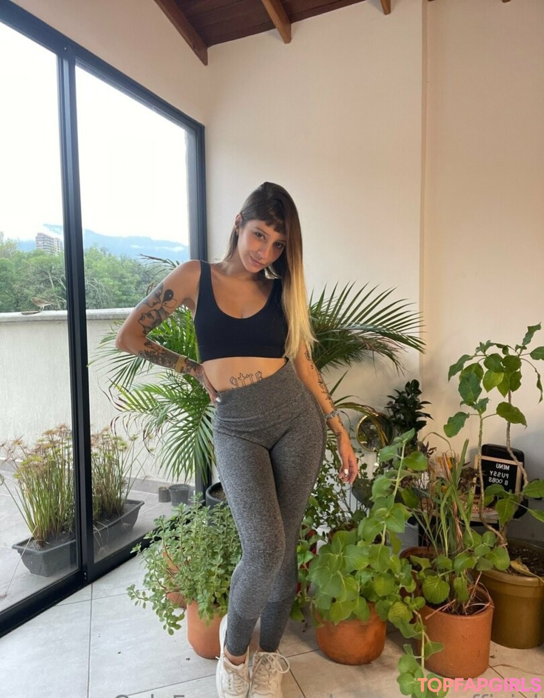 Foto desnuda filtrada de OnlyFans de Rebecavegaofficial #39 Foto desnuda filtrada de OnlyFans de Rebecavegaofficial #39