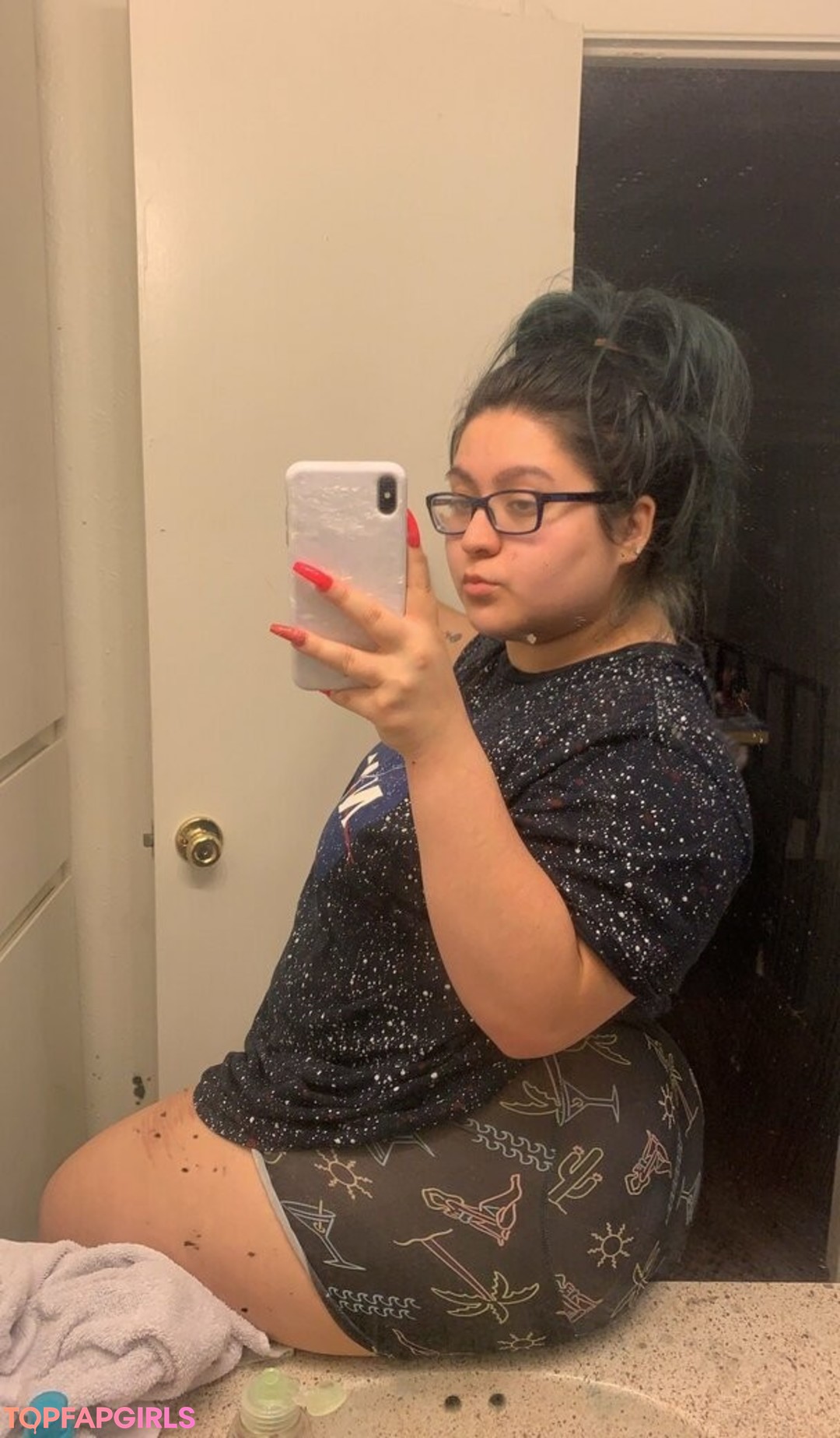 Foto desnuda filtrada de OnlyFans de Shadydoll2 #23 Foto desnuda filtrada de OnlyFans de Shadydoll2 #23