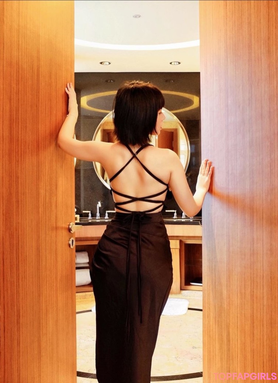Foto desnuda filtrada de OnlyFans de Larissa Rochefort #2 Foto desnuda filtrada de OnlyFans de Larissa Rochefort #2