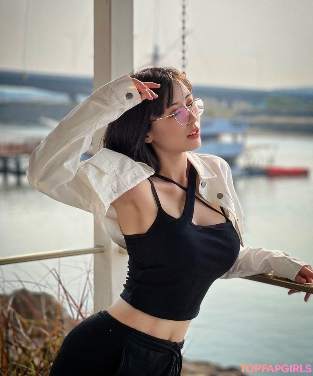 Foto desnuda filtrada de OnlyFans de Larissa Rochefort #20 Foto desnuda filtrada de OnlyFans de Larissa Rochefort #20