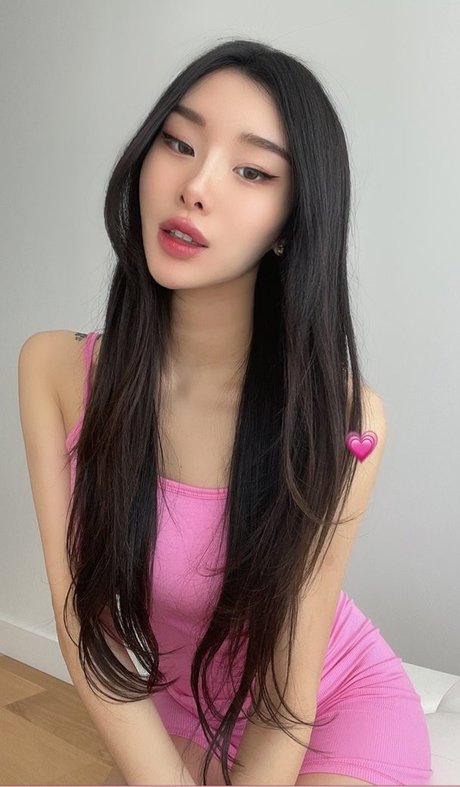 Foto desnuda filtrada de OnlyFans de Mari Bambei
