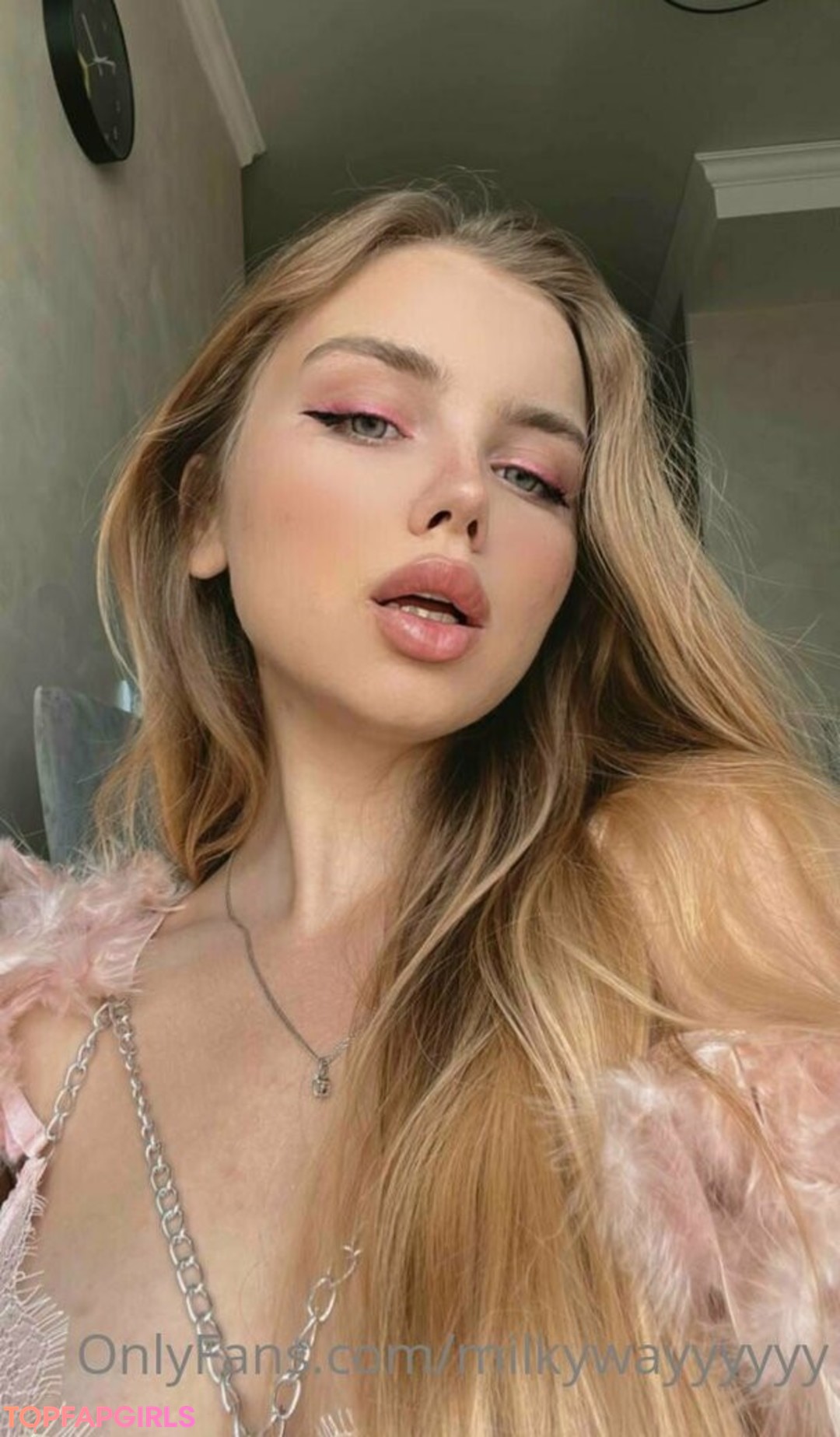 Foto desnuda filtrada de OnlyFans de Tiiiiitsqueen #92 Foto desnuda filtrada de OnlyFans de Tiiiiitsqueen #92