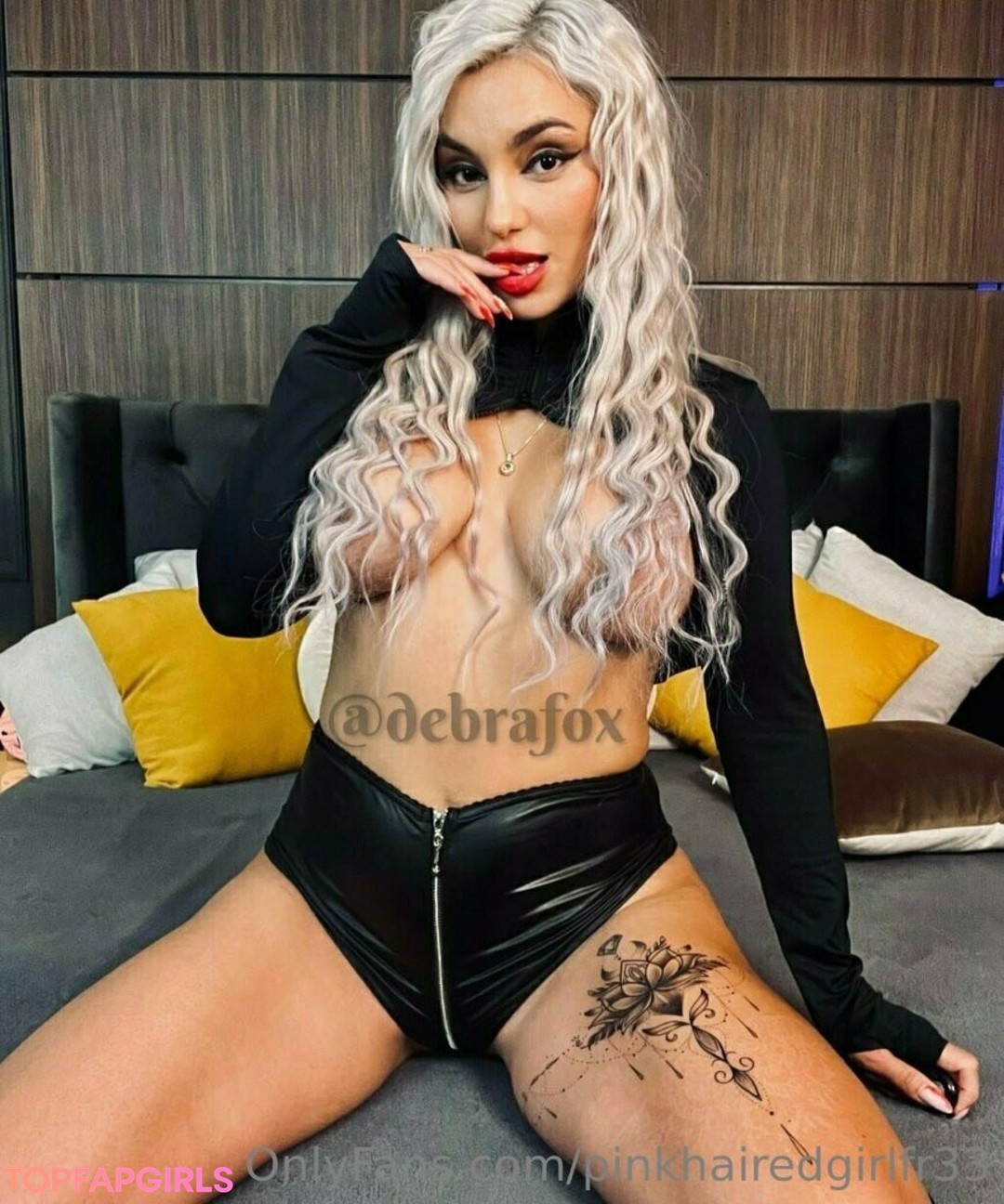 Foto desnuda filtrada de OnlyFans de Pinkhairedgirlfr33 #162 Foto desnuda filtrada de OnlyFans de Pinkhairedgirlfr33 #162