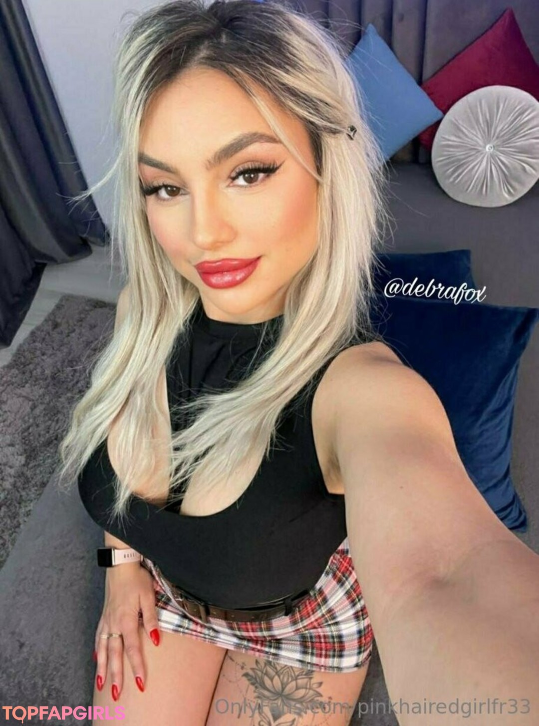 Foto desnuda filtrada de OnlyFans de Pinkhairedgirlfr33 #232 Foto desnuda filtrada de OnlyFans de Pinkhairedgirlfr33 #232