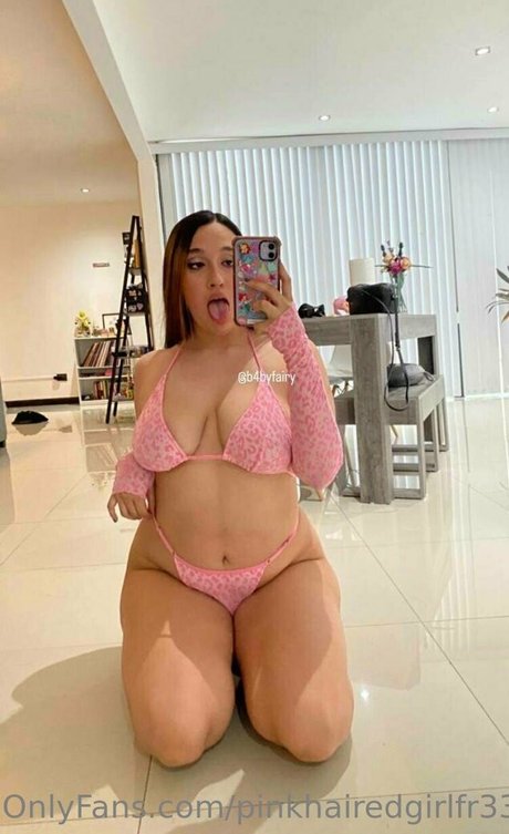 Pinkhairedgirlfr33