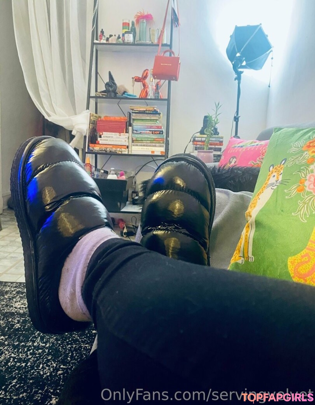 Foto desnuda filtrada de OnlyFans de Servingvelvet #53 Foto desnuda filtrada de OnlyFans de Servingvelvet #53