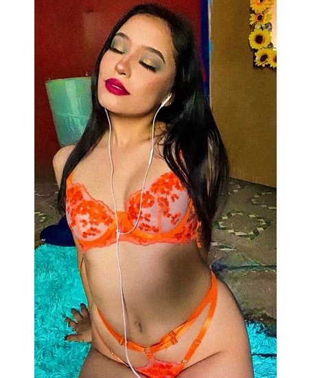 Foto desnuda filtrada de OnlyFans de Agnes Inezz