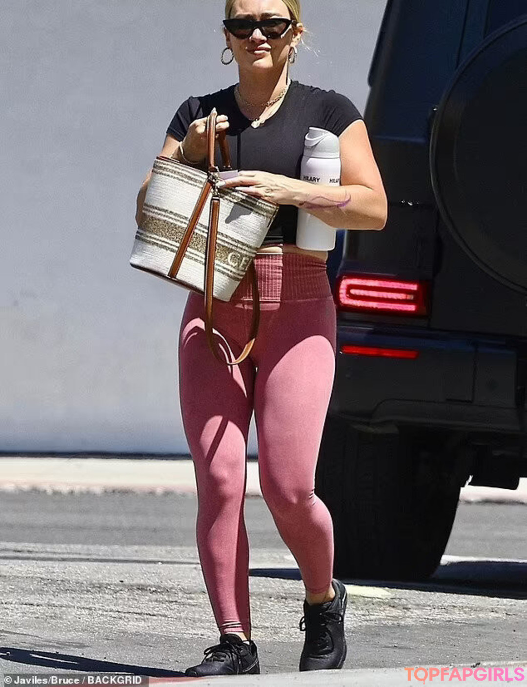 Foto desnuda filtrada de OnlyFans de Hillary Duff #171 Foto desnuda filtrada de OnlyFans de Hillary Duff #171