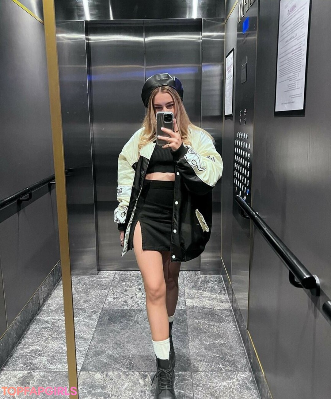 Foto desnuda filtrada de OnlyFans de Paladinamber #117 Foto desnuda filtrada de OnlyFans de Paladinamber #117